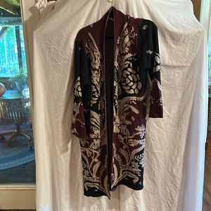 Beautiful midi sweater patterned maroon and cream and black